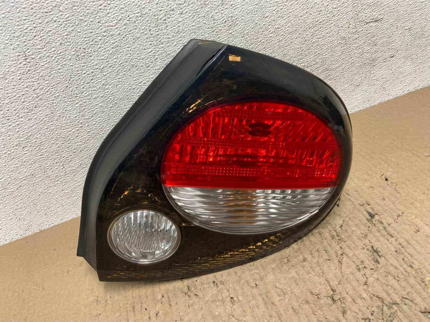 2000 to 2001 Nissan Maxima Right Passenger Rh Side Tail Light AF6998 LK0