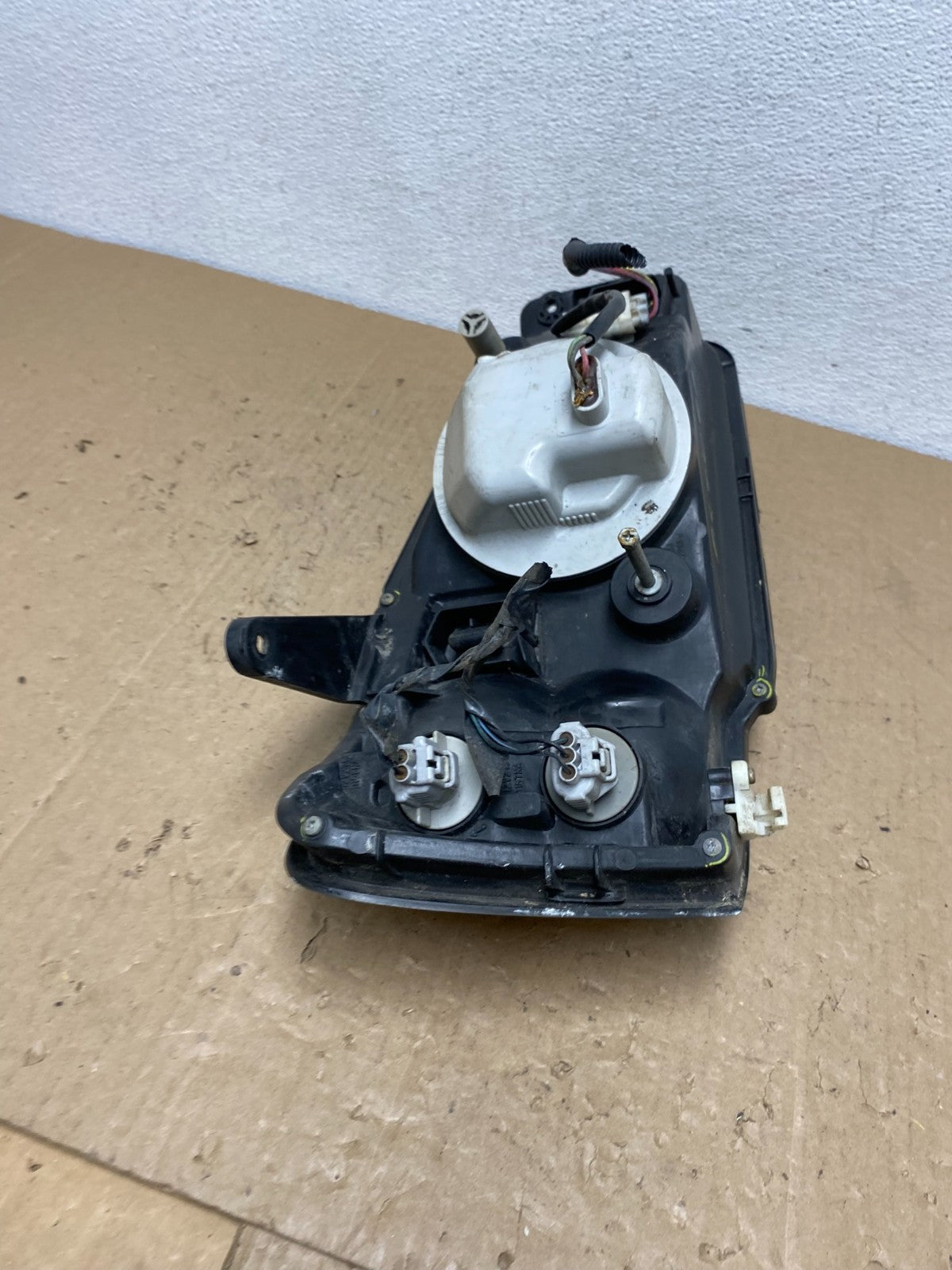 2001-2004 Subaru Legacy Outback Left Driver Lh Side Headlight AC6001 DW6