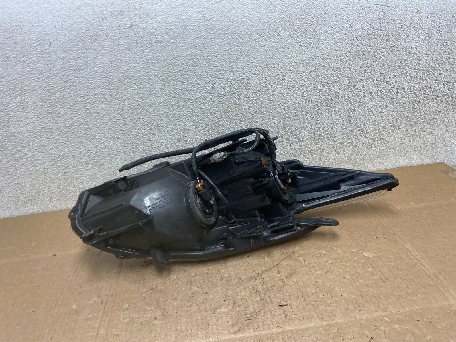 2010 - 2011 Toyota Prius Left Driver LH Blue Halogen Headlight Oem Y9140 DW6