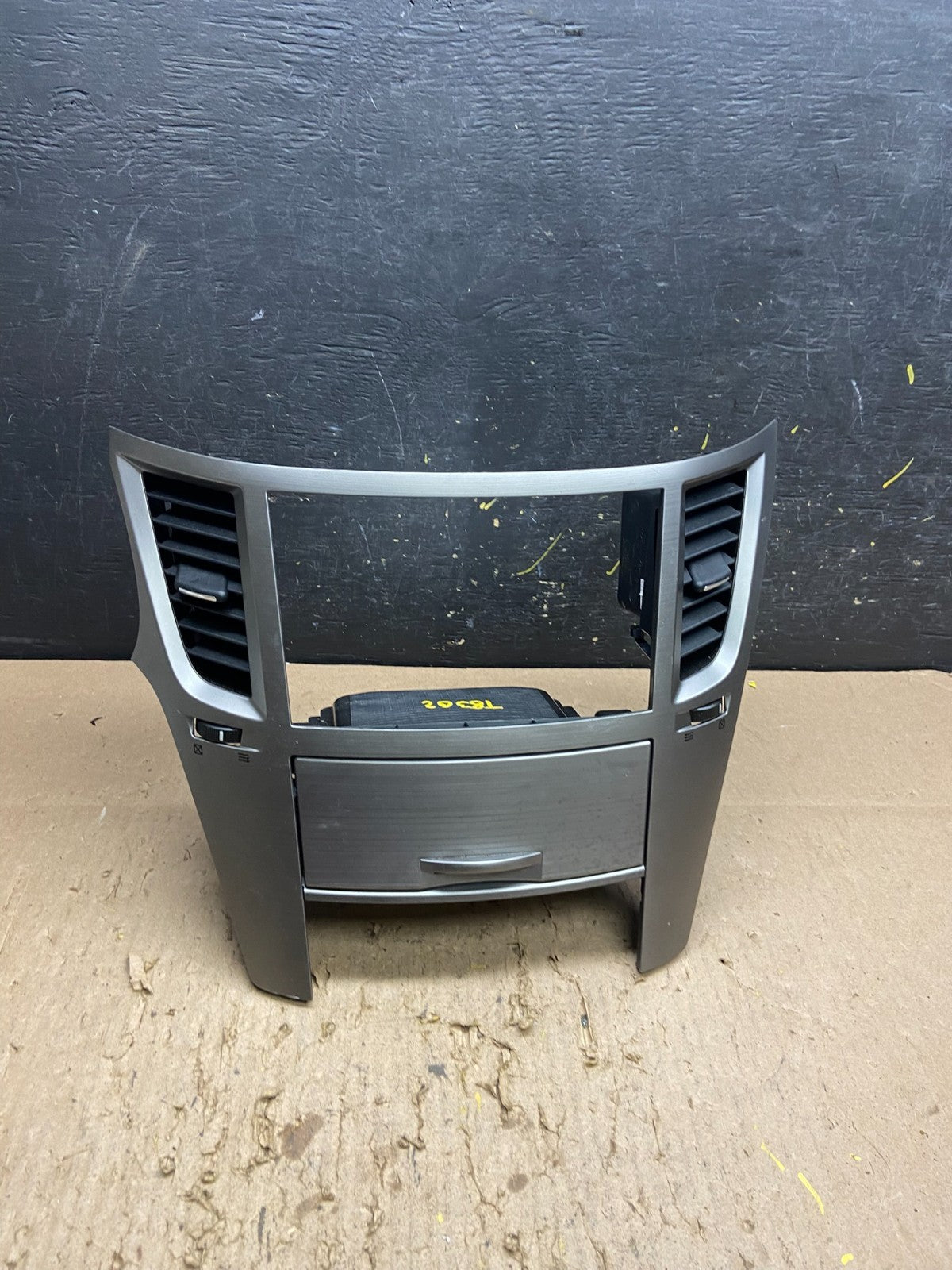 2010 - 2014 Subaru Outback Radio Console Dashboard Center Panel Trim T8302 DG0