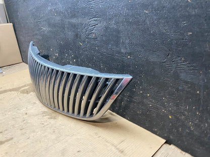 1998 to 2002 Lincoln Town Car Grille Chrome Plastic X3229 PS1