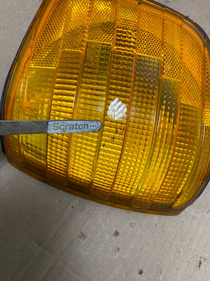 1986-1991 Mercedes W126 500SL 560SEL Left Driver Headlight Turn Signal U7123 DW3