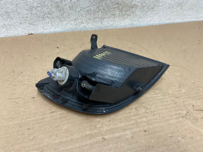 2001 to 2003 Toyota Sienna Turn Signal Left Driver LH Lamp AH9453 LK7