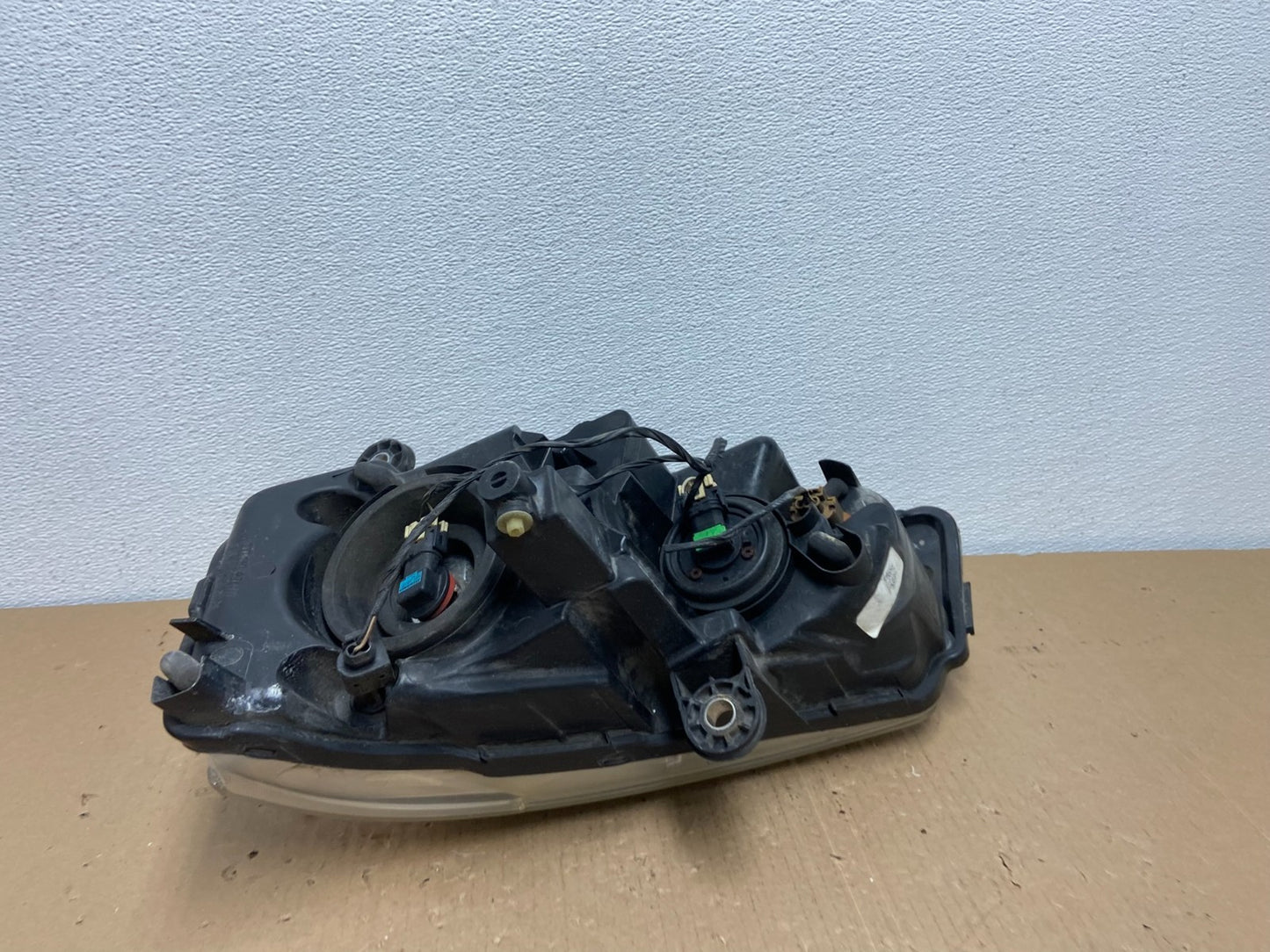 2011 to 2016 Chrysler Town and Country Right Passenger Headlight AB6572 DW5