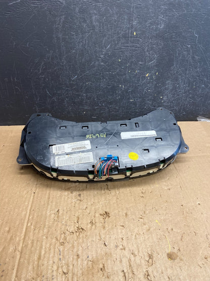 2003 to 2006 Chevrolet Silverado Yukon Cluster Gauge Speedometer AD6926 DG5