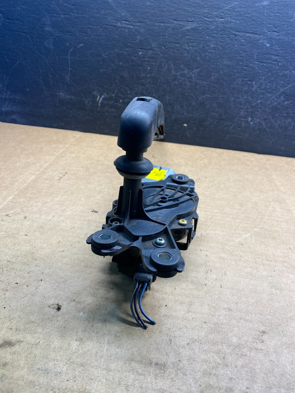 2013 - 2018 Ford C-Max Rear Windshield Wiper Motor AD7516 DG4