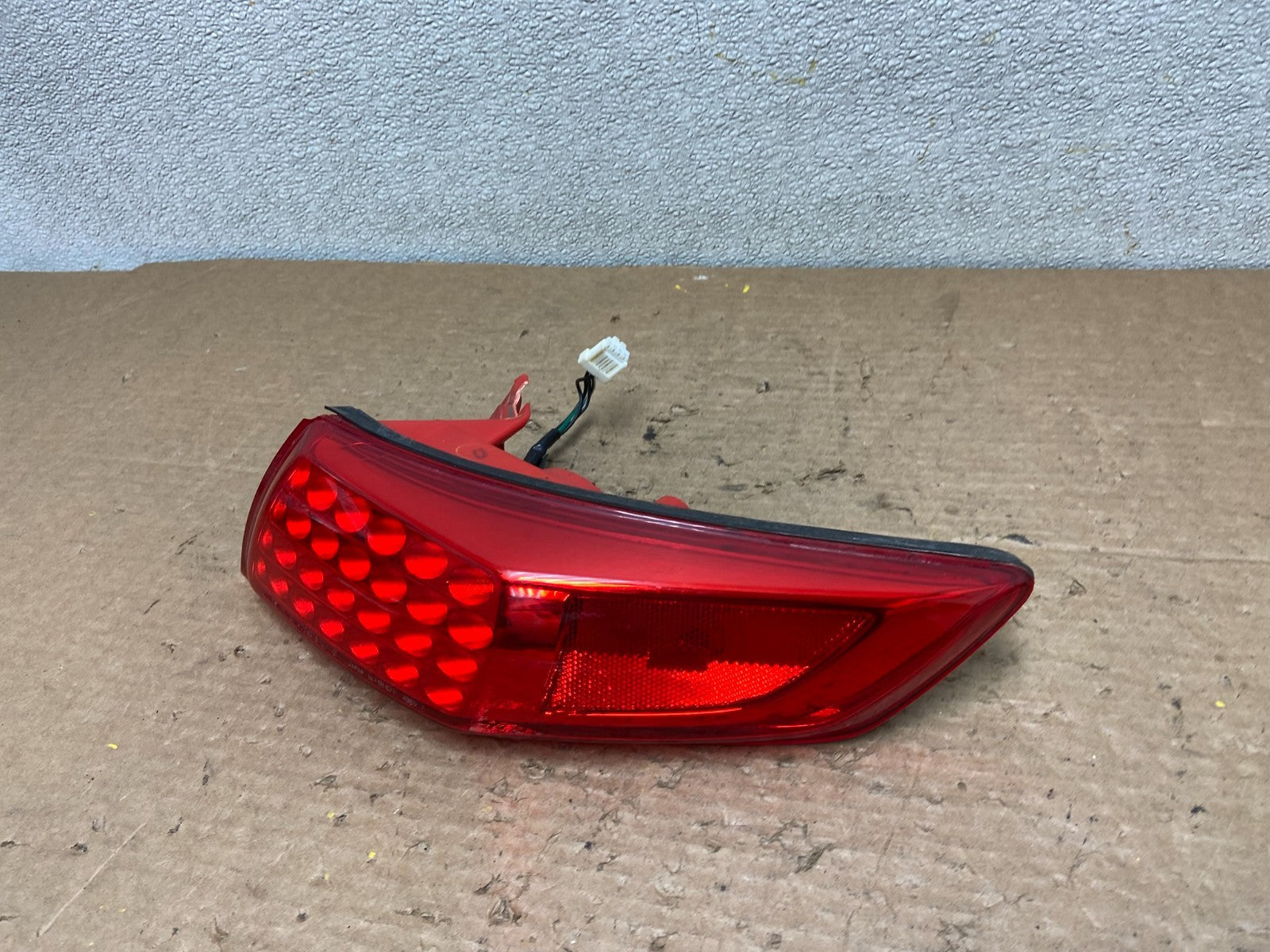 2003 to 2008 Infiniti FX35 FX45 Right Passenger RH Side Tail Light OEM Z3746 PS1