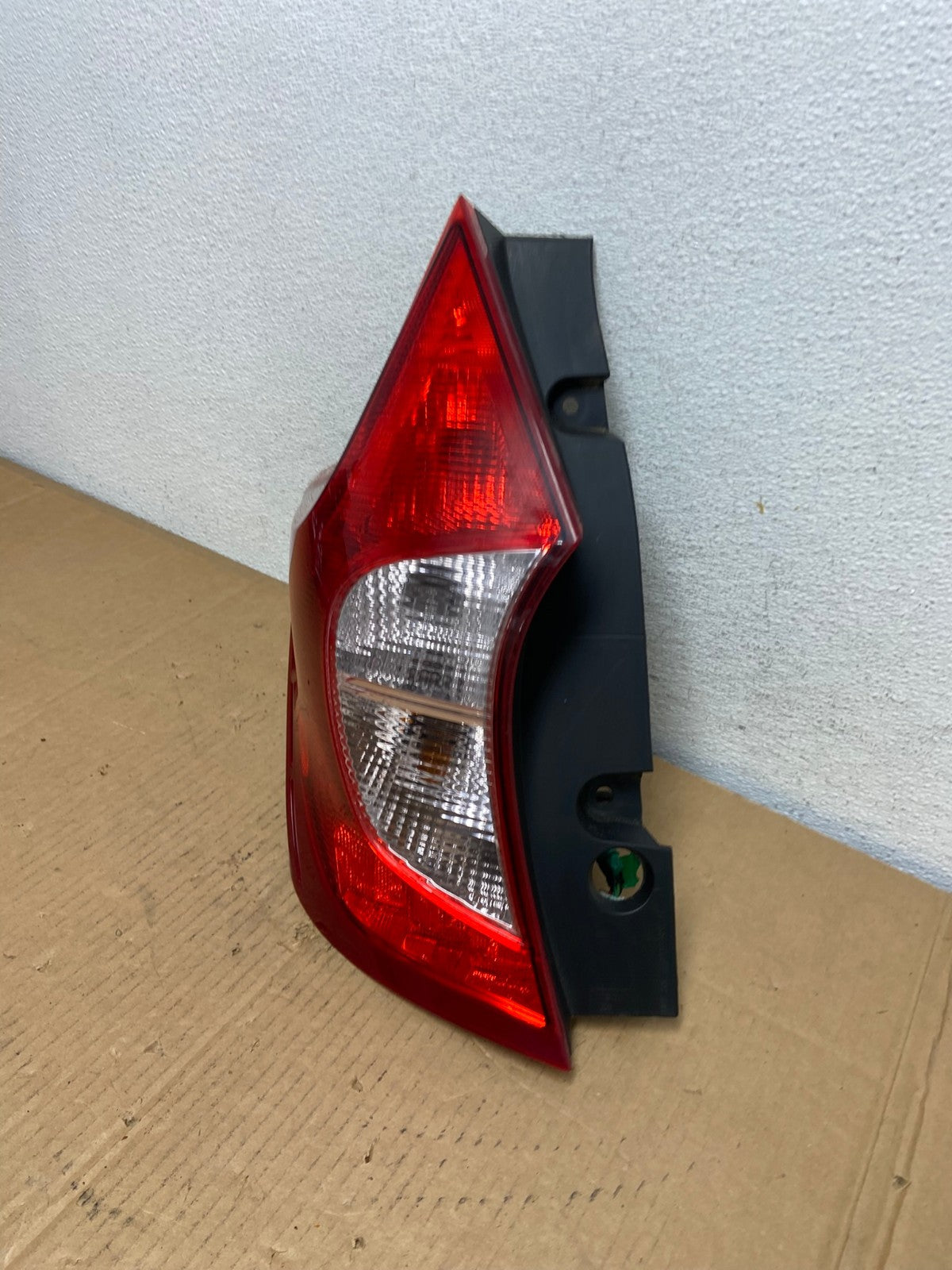 2014 - 2019 Nissan Versa Note Hatchback Left Driver LH Tail Light AD0814 LK1