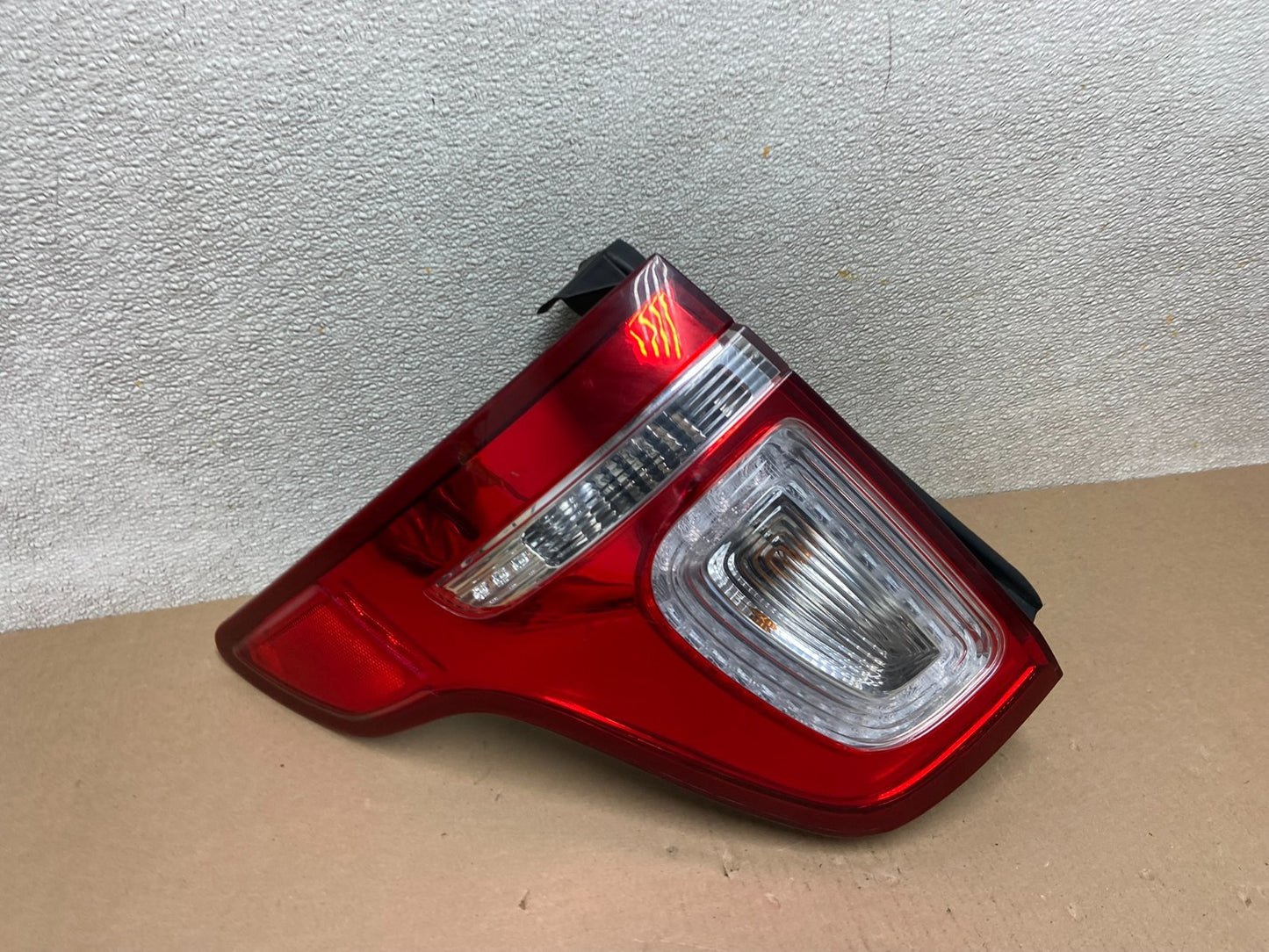 2011 2012 2013 2014 2015 Ford Explorer Left Driver LH Side Tail light AB5001 LK2