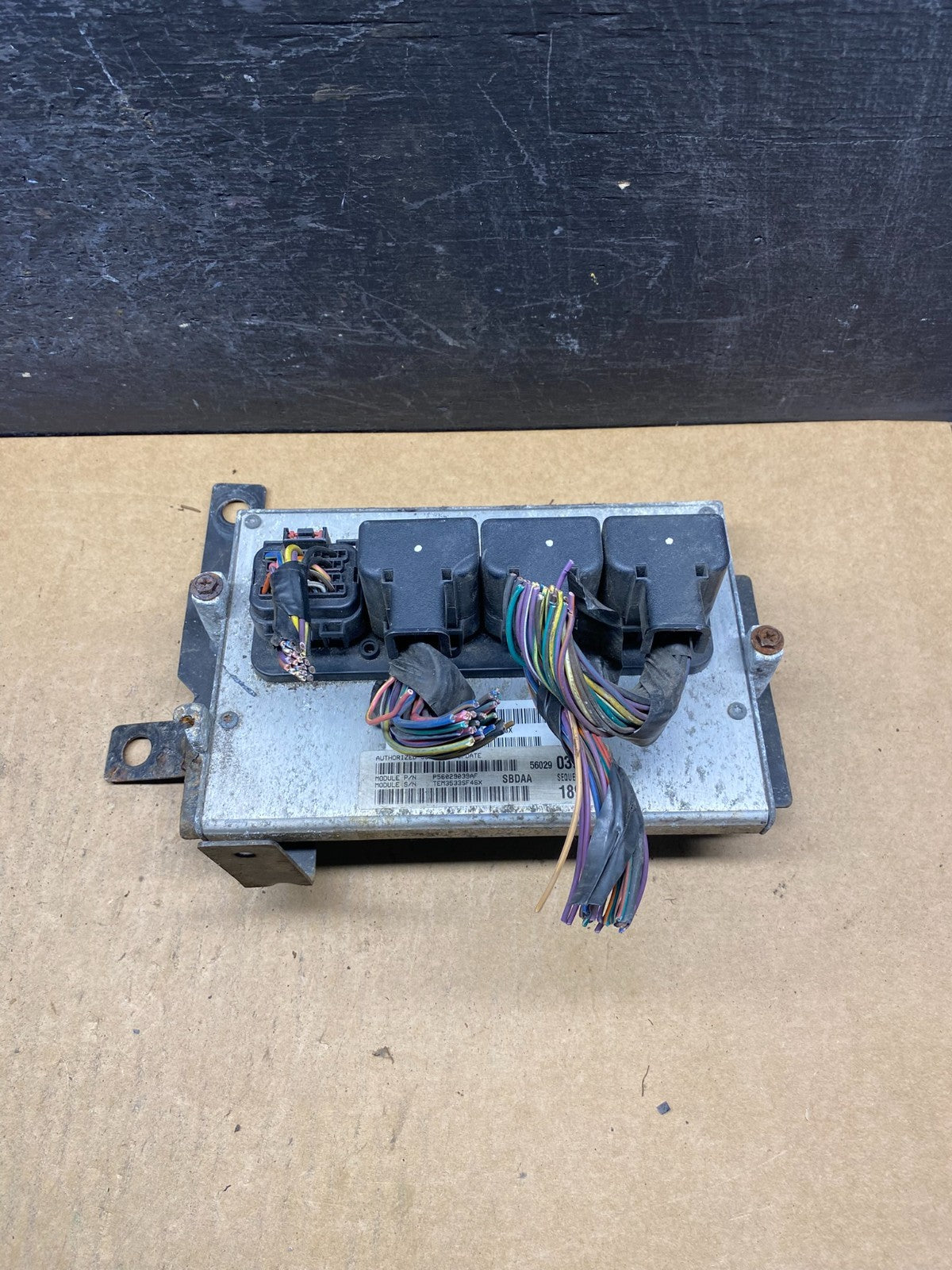2004 Dodge Durango 5.7L Engine Computer Module ECU p56029039af AH5080 DG0