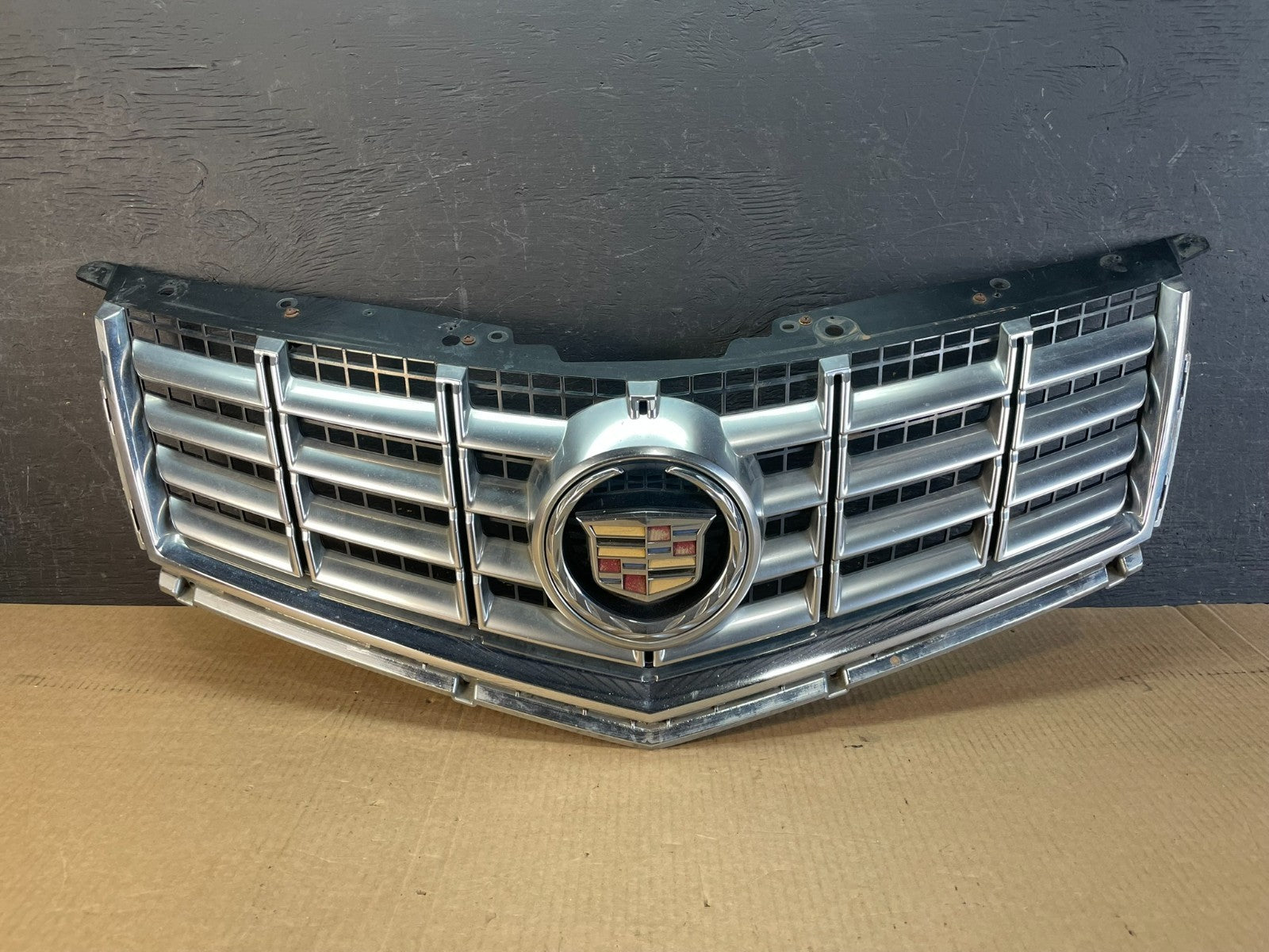 2013 to 2016 Cadillac SRX Front Upper Grille Grill AF3789 DG0