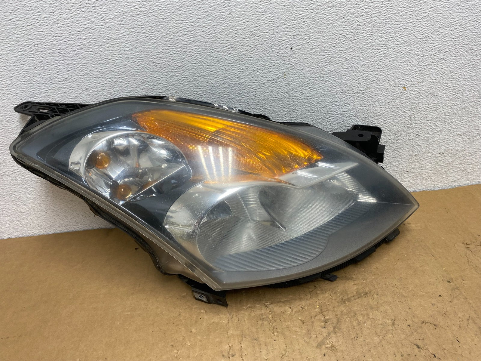 Sedan 2007 to 2009 Nissan Altima Right Passenger Halogen Headlight AD1359 DW0