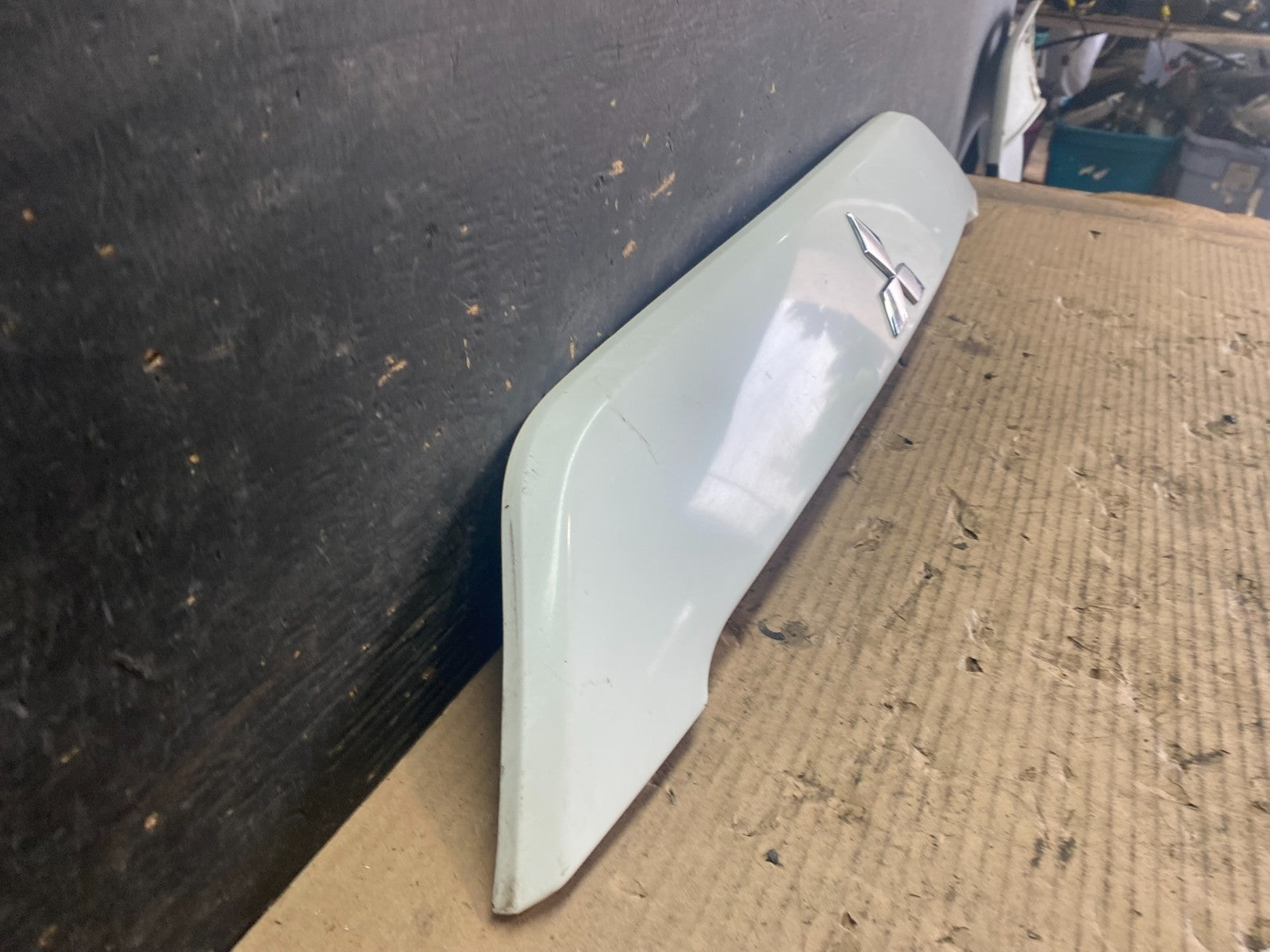 2007 to 2013 Mitsubishi Outlander Rear Hatch Tailgate Trim Molding OEM S5607 DG2