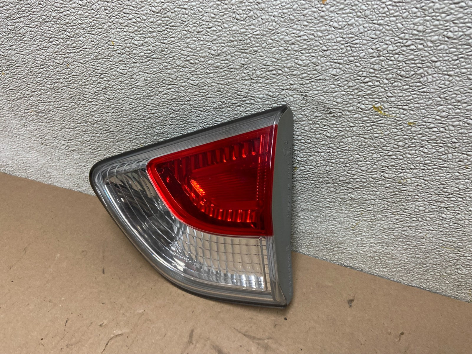 2013 to 2016 Nissan Pathfinder Right Passenger Inner Tail light Oem AB5963 LK1