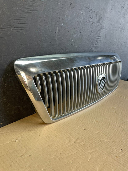2003 - 2005 Mercury Grand Marquis Front Upper Grill Grille AE3724 DG2