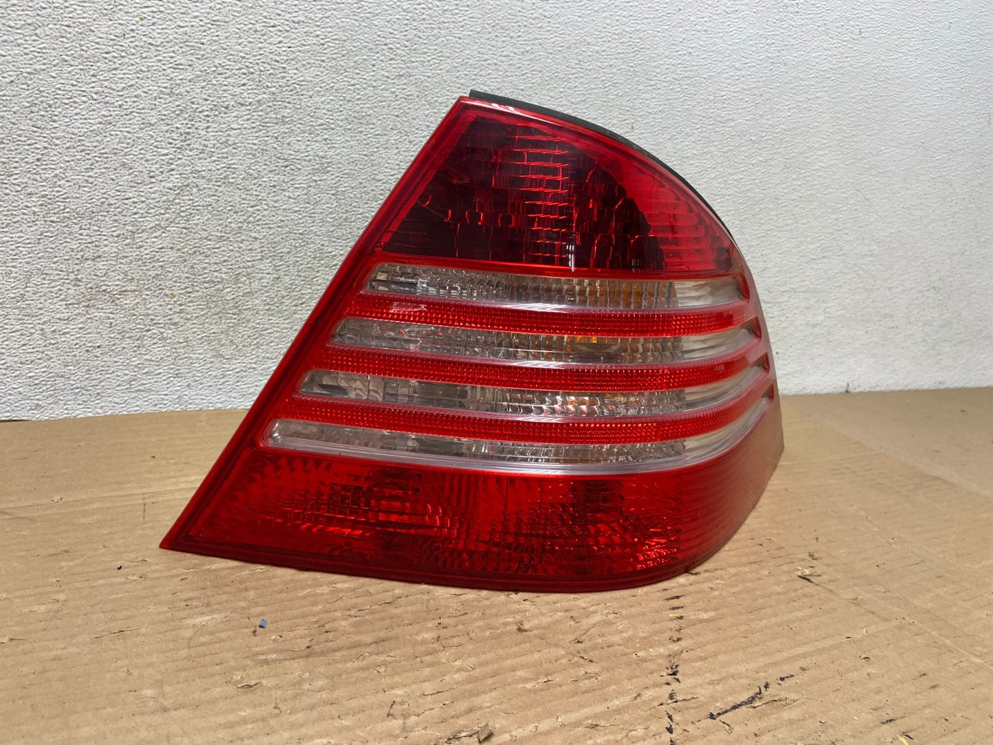 2003 to 2006 Mercedes-Benz S-Class Tail Light Right Passenger Side AG9067 LK1