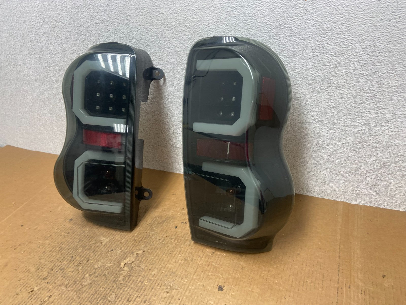 2004-2009 Dodge Durango Left+Right Set Side LED Black Tail Lights AE2798 DG1