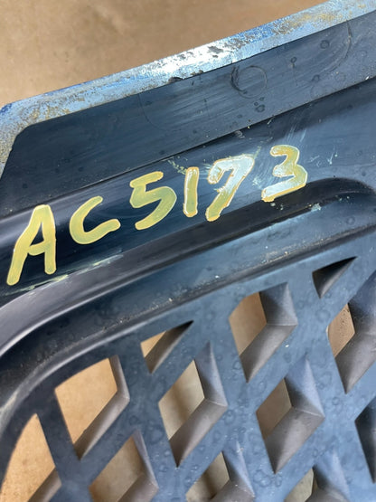 2005 2006 2007 Ford Focus Front Upper Grille Grill With Emblem ac5173 DG5
