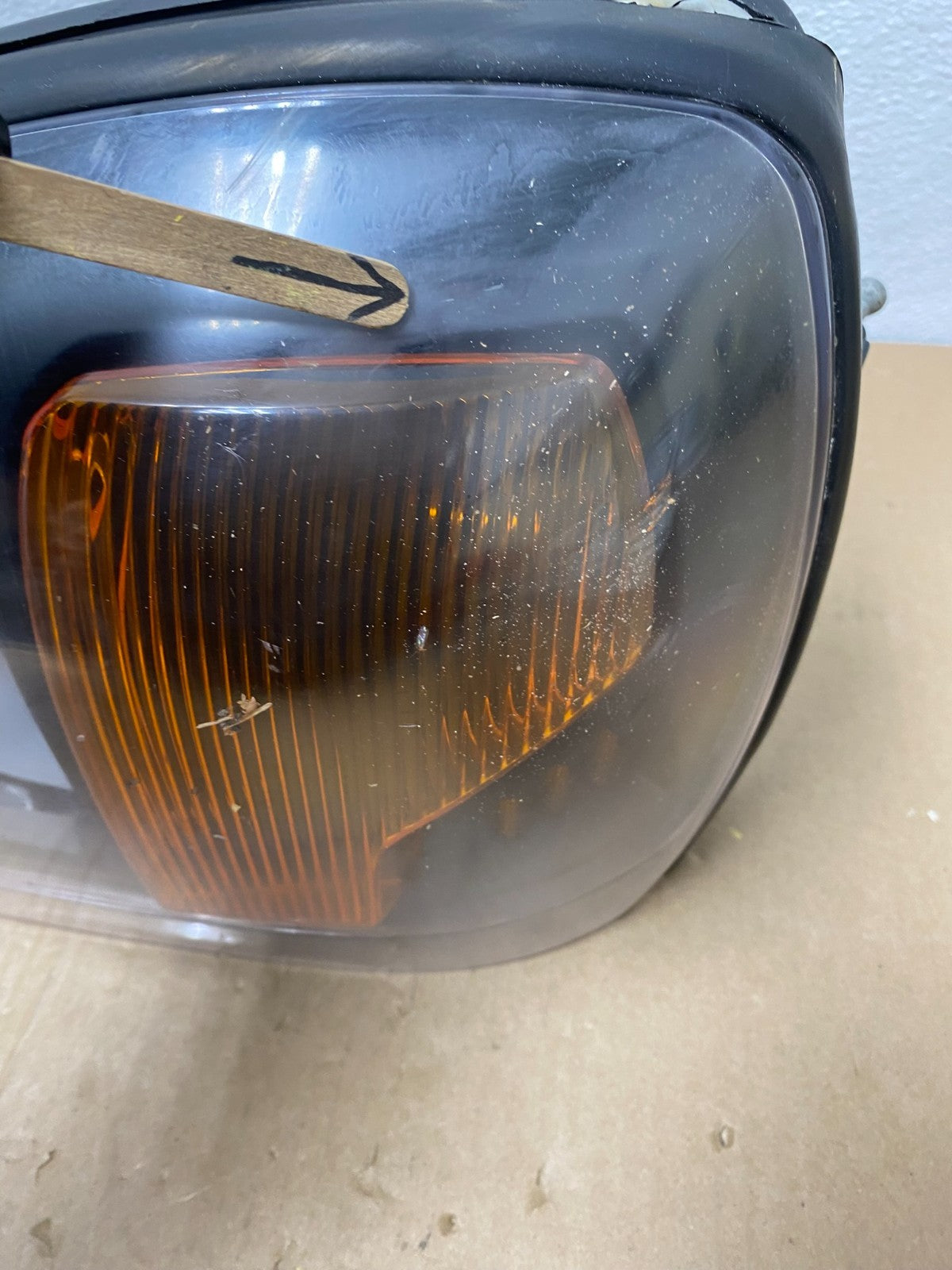 2000 to 2005 Cadillac Deville Left+Right Side Black Headlights AC5974 DG5