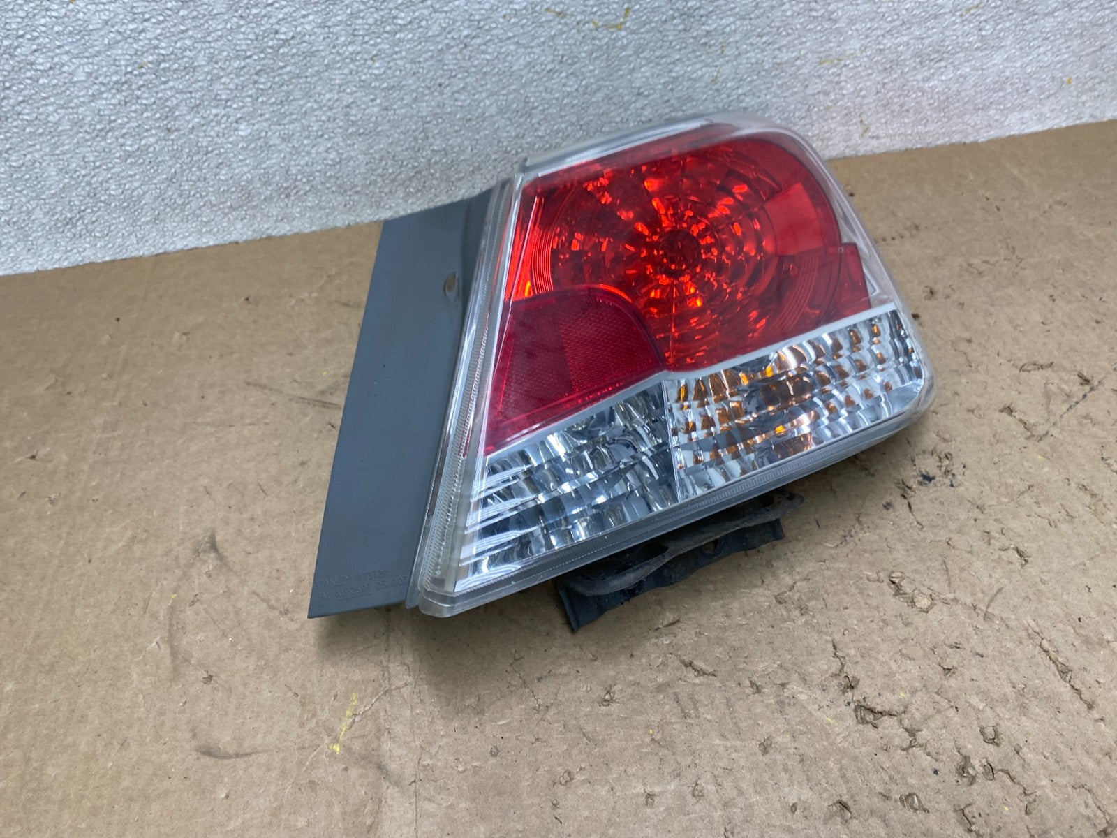 2008 to 2012 Honda Accord Sedan Tail light Right Passenger RH Side X2104 DW2