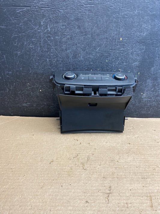 2016 2017 Nissan Altima A/C Temperature Climate Control AH3957 DG0