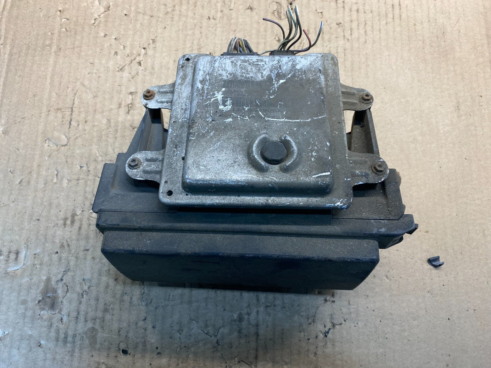 2004 2005 Dodge Durango Fusebox Fuse Box Relay Body BCM Control Module ae8046 DG0