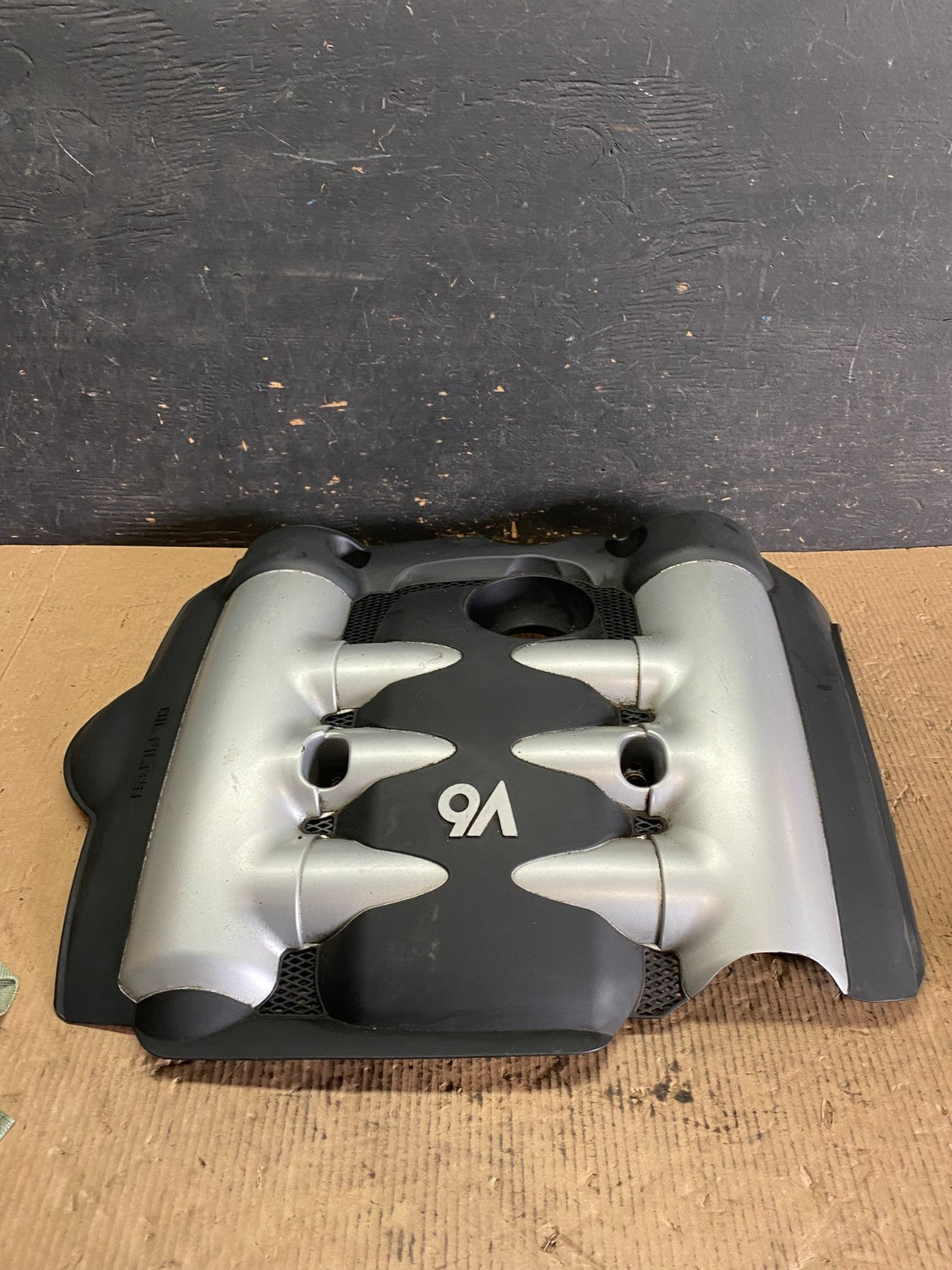 2006 to 2008 Kia Sedona V6 3.8L Engine Motor Cover P5810 DG1