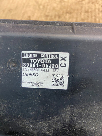 2010 2011 Toyota Camry Electronic Engine Control Module ECU ECM Z8951 DG3