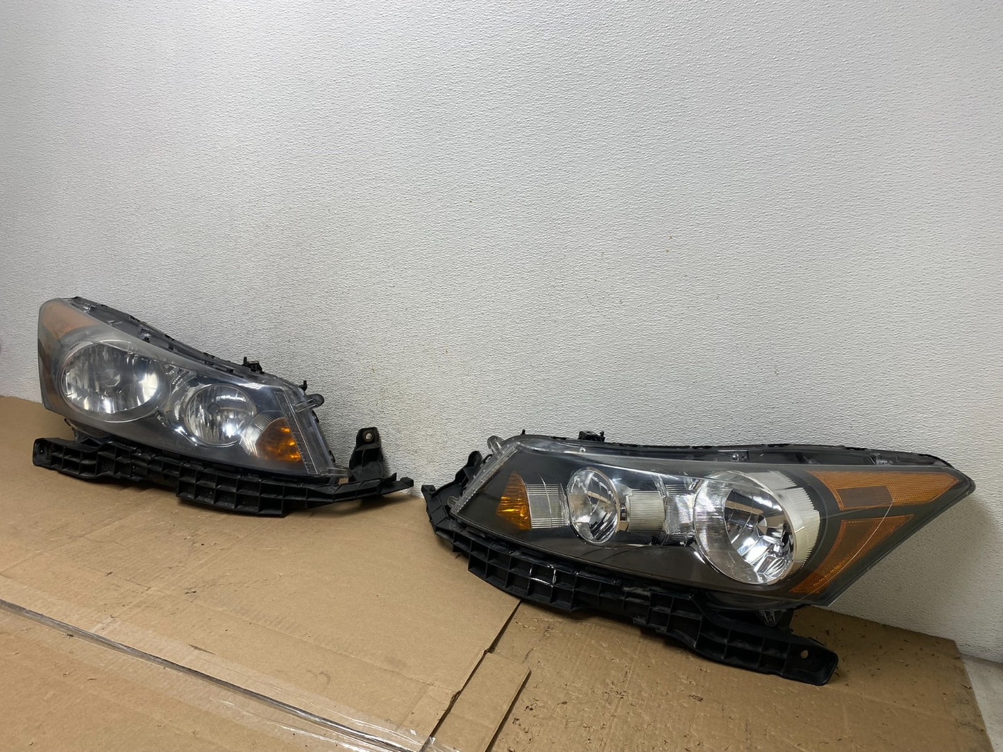 2008 to 2012 Honda Accord Sedan Left+Right Set Halogen Headlights AE6699 DW1