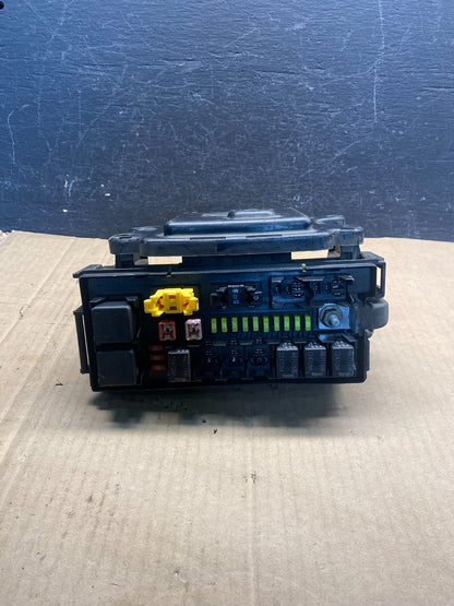 2005 Jeep Grand Cherokee BMC Body Module Power Fuse Box Relay AE2197 DW3