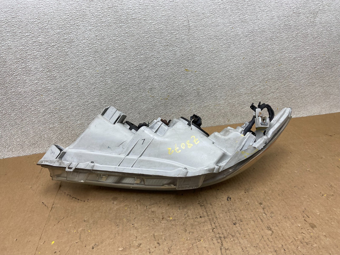 2007 - 2009 Toyota Camry Halogen Right Passenger Headlight Z8072 DW6