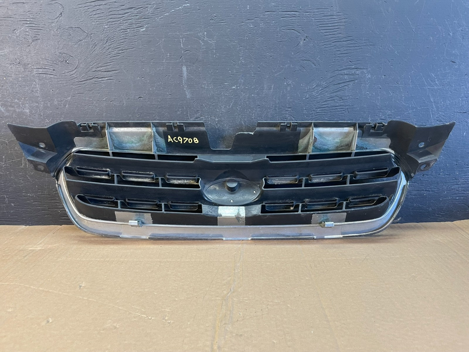 2005 to 2007 Subaru Legacy Outback Front Grill Grille AC9708 DG4
