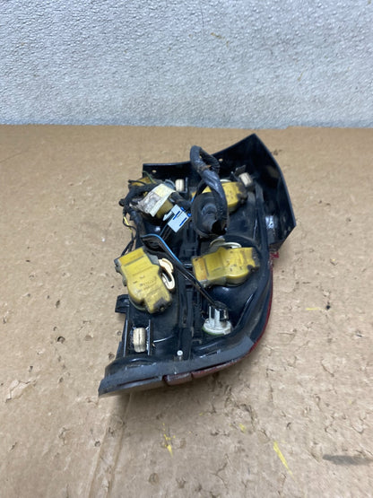 1993 - 1995 Saturn SL S-Series Left Driver LH Side Tail Light OEM v0227 DG7