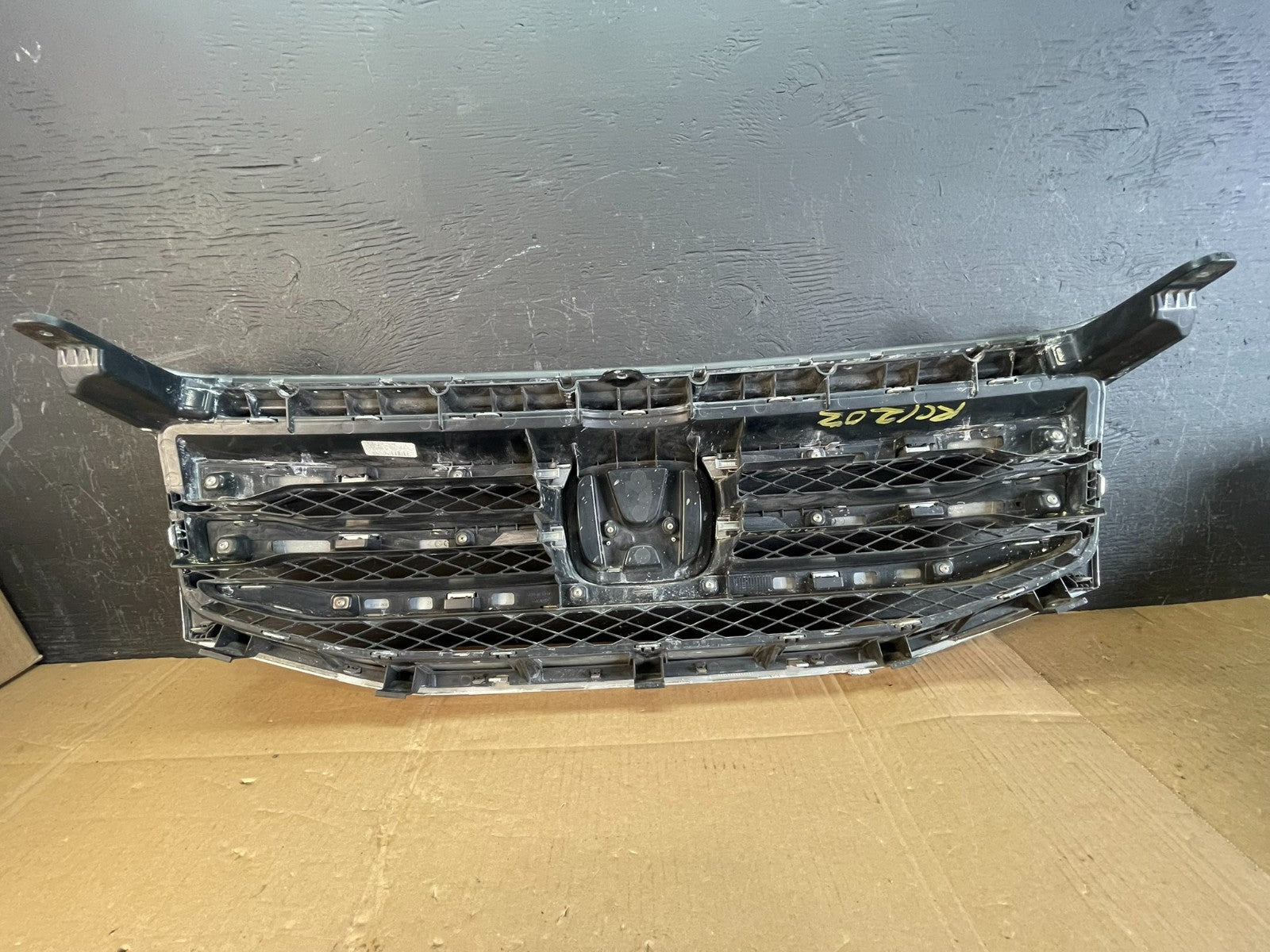 2012 to 2015 Honda Pilot Front Upper Grill Grille AC5442 DG4
