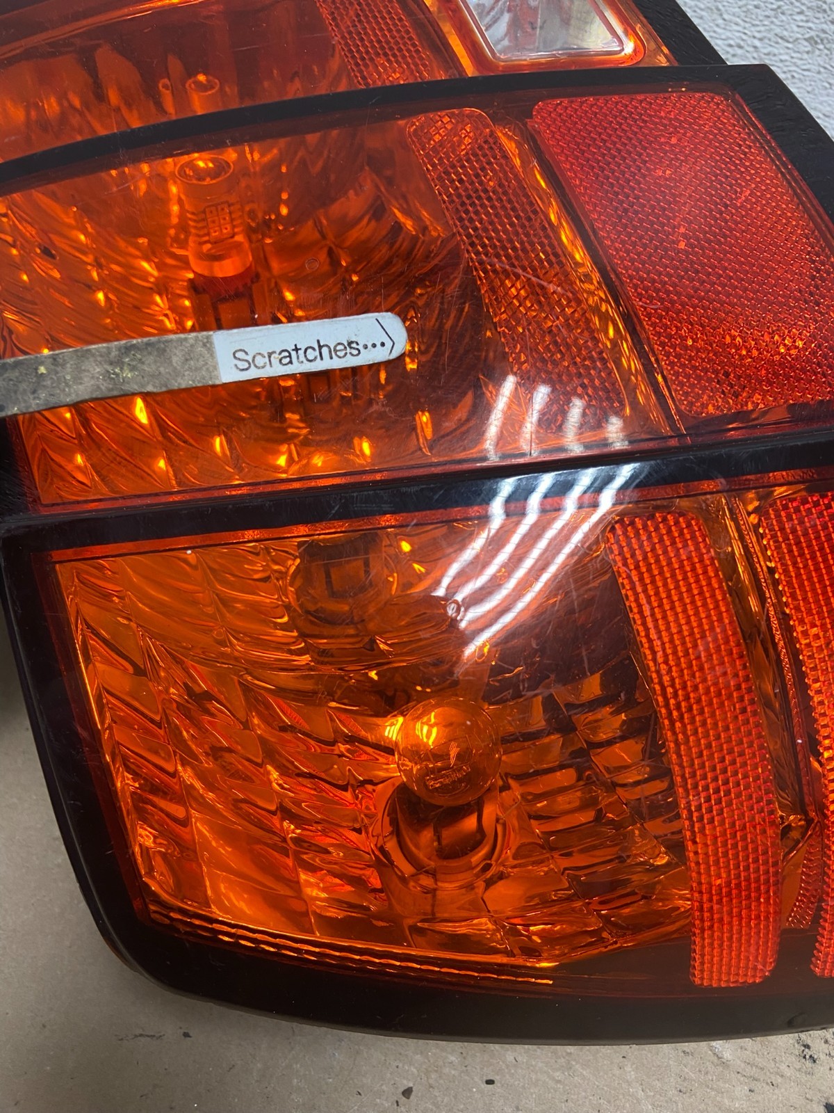 1999 - 2004 Ford Mustang Left Driver Lh Side Tail Light AF4497 DW3