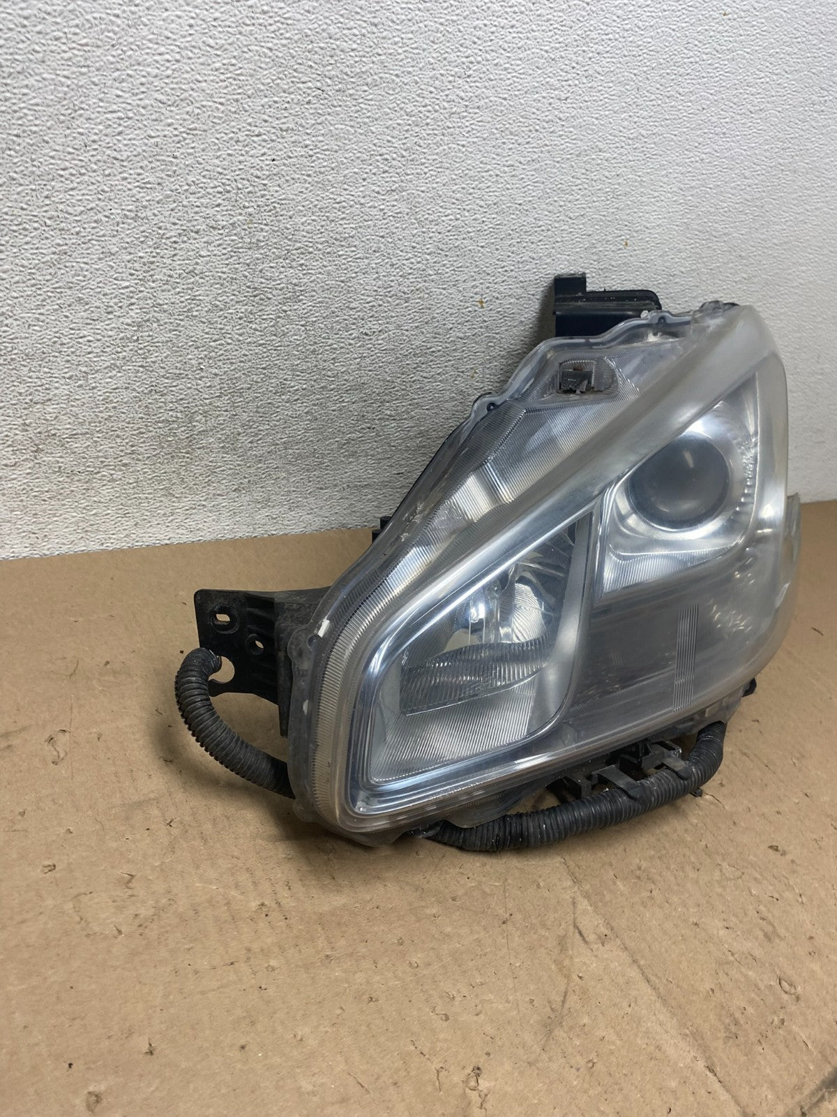 Halogen 2009 to 2014 Nissan Maxima Left Driver LH Side Headlight AG4820 DW1