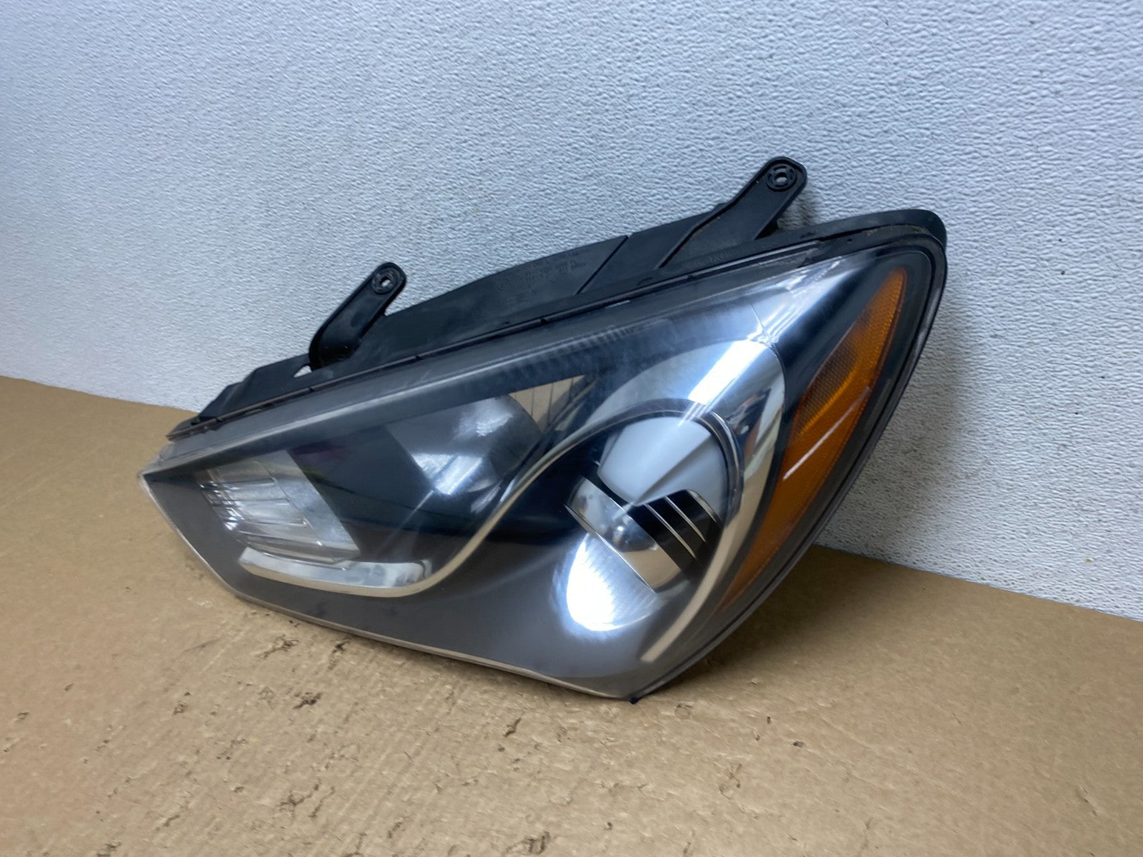 2013 - 2016 Hyundai Genesis Coupe Left Driver LH Halogen Headlight AF8138 DW1