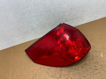 2006 to 2010 Toyota Sienna Left Driver LH Side Tail Light AE1571 LK2