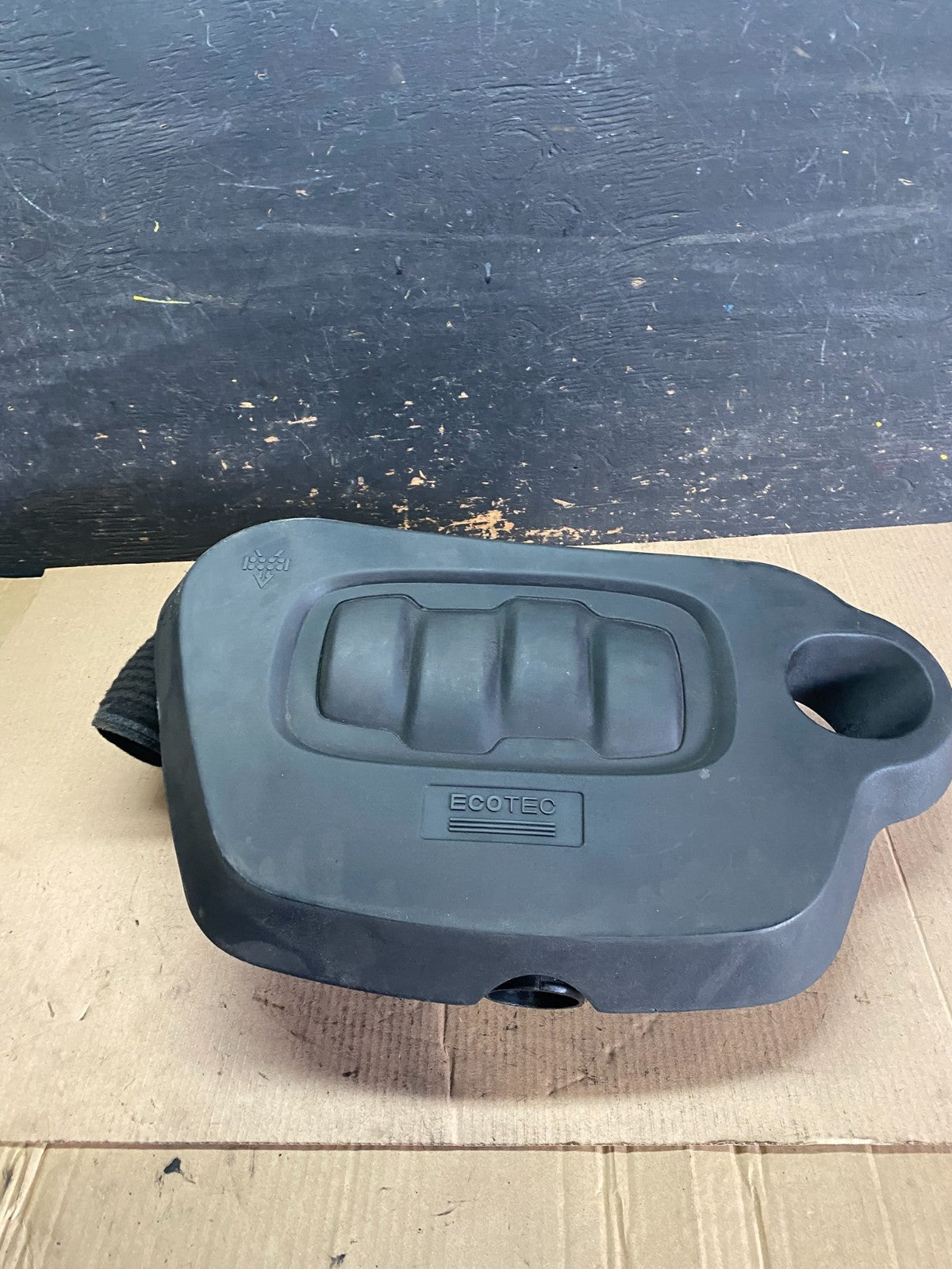 2006 to 2011 Chevrolet HHR Engine Motor Cover Shield S9785 DG0