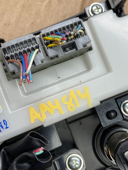 2011 to 2015 Nissan Rogue Heater Temperature AC Climate Control OEM AA4814 DG6