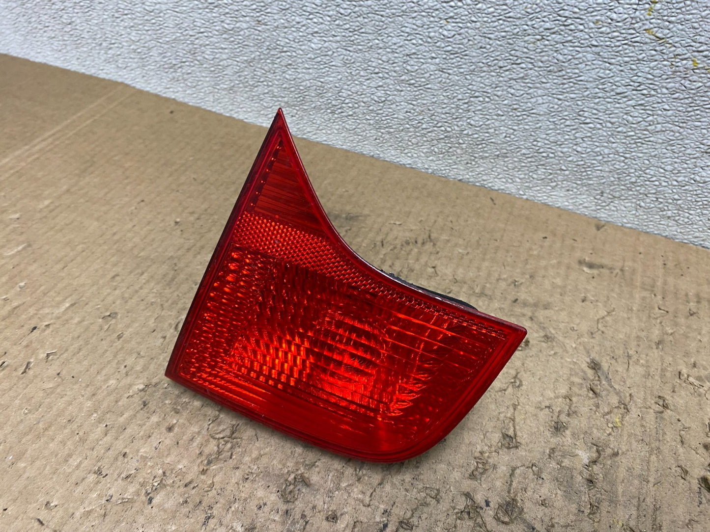 2004-2008 Audi A4 Sedan Right Passenger RH Side Inner Tail Light OEM W7945 DW1