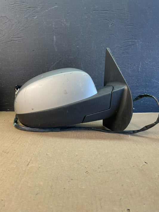 2007 to 2008 Gmc Yukon Right Passenger Turn Signal View Door Mirror AD5633 DW0