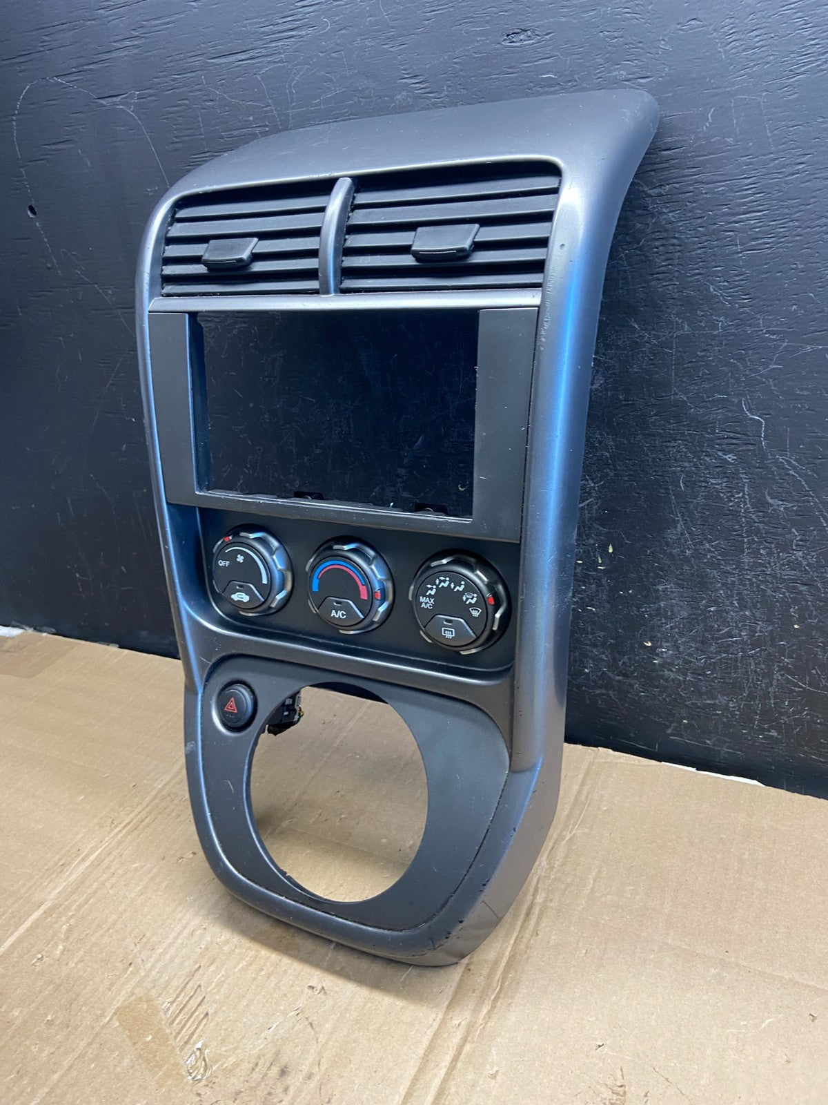2003 to 2008 Honda Element Radio Climate Control Shifter Bezel AD7249 DG1