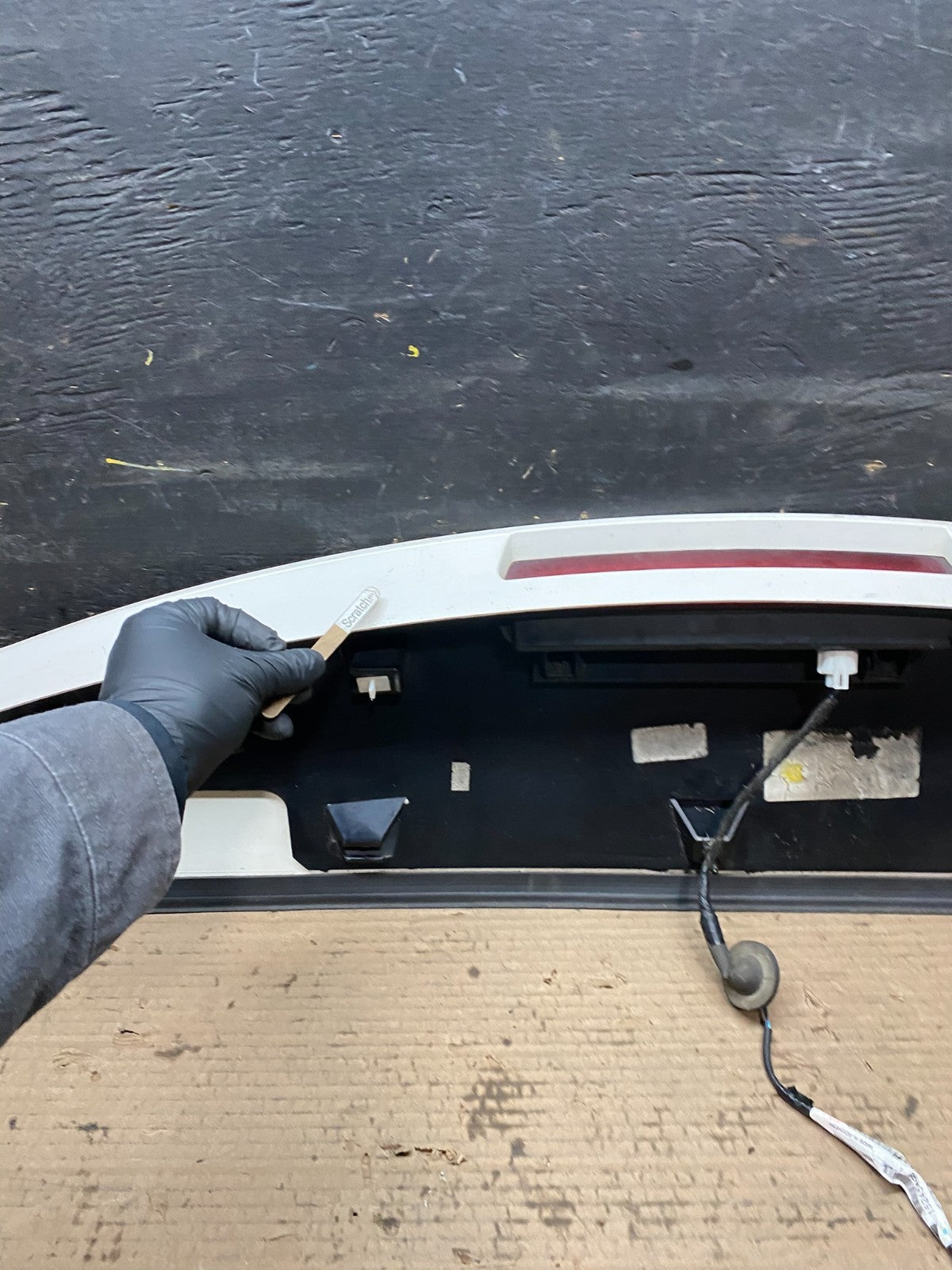 2009 to 2014 Volkswagen Routan Rear Spoiler OEM V2516 PS11