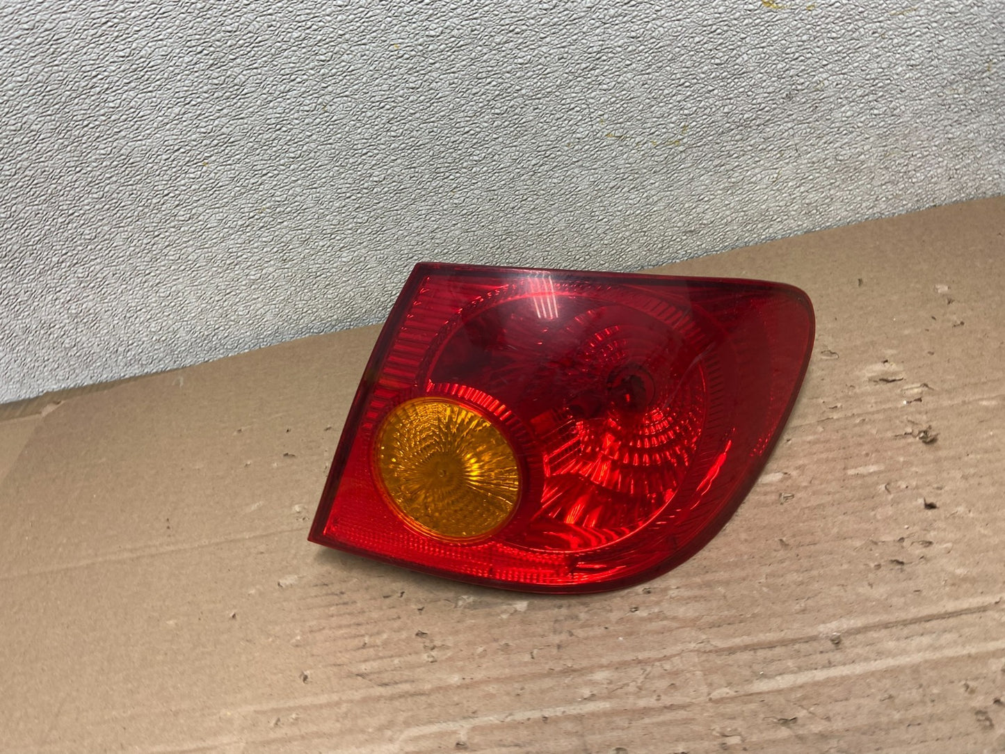 2003 to 2005 Toyota Corolla Right Passenger RH Side Tail Light Oem AB1438 LK0