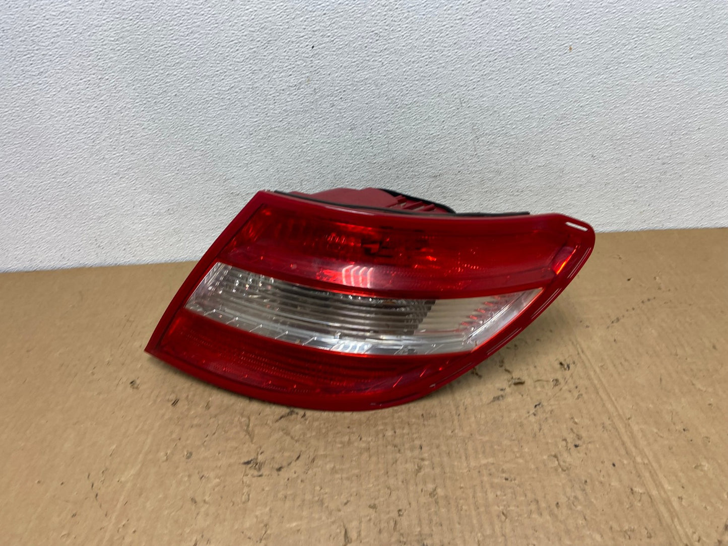 2008 2009 2010 2011 Mercedes C-Class Right Passenger Tail Light AC8296 LK0