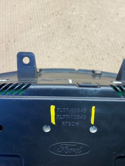 2007 Ford  Expedition Speedometer Cluster Gauge D7709 DG1 Oem8