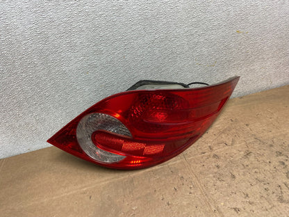 2006 - 2010 Mercedes W251 R-CLASS Right Passenger RH Side Tail Light Y7117 DW2