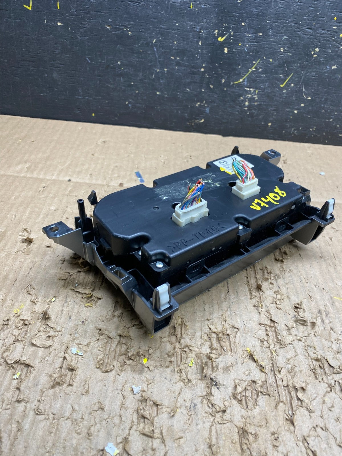 2010 2011 Mazda 3 A/C Manual Climate Control Panel OEM v7408 DG3