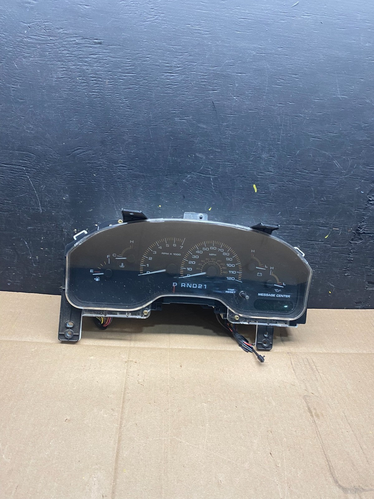 2003 Ford Expedition Speedometer Instrument Gauge Cluster P9185 DG0